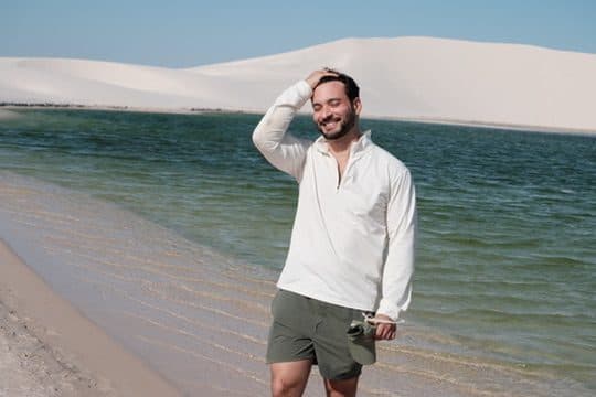 André nos Lençóis Maranhenses, no Brasil
